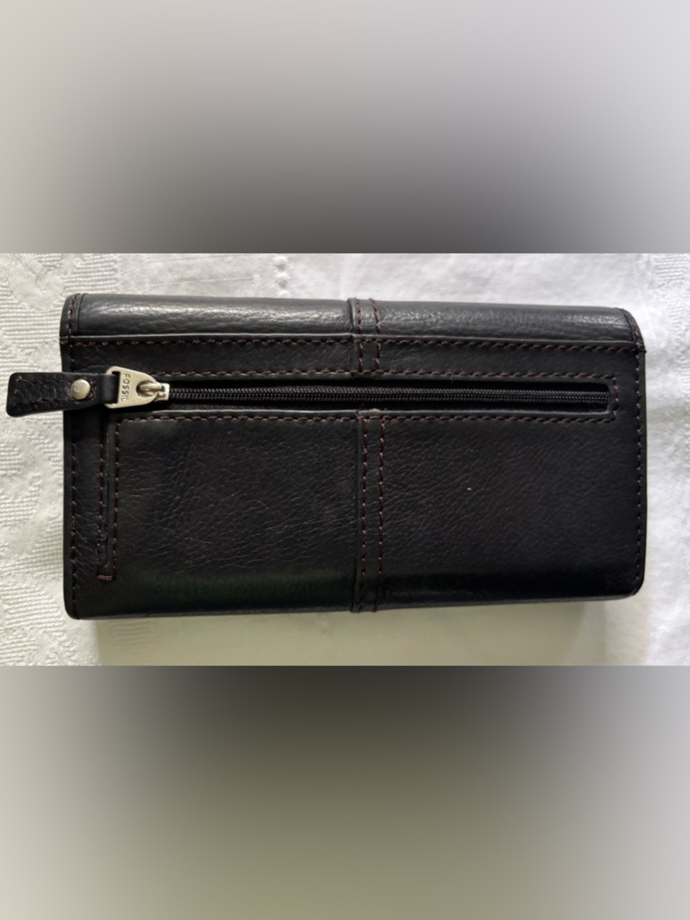 Fossil Black Leather Wallet with Metal Keyhole Plaque - Picture 2 of 5